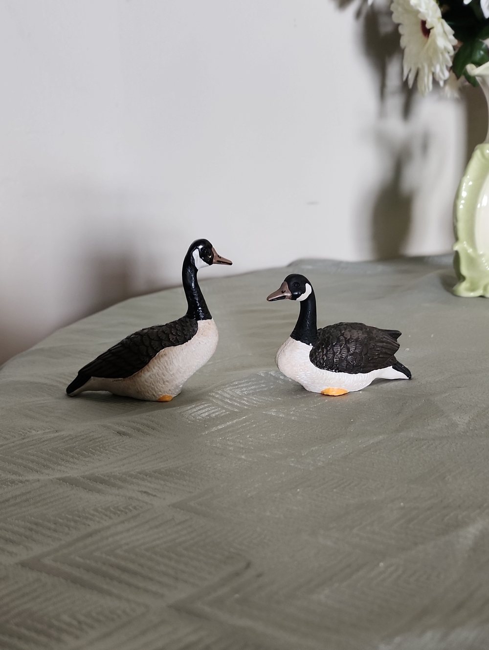 Decorative Canada Goose Figurine Set - Black & White Bird Ornaments